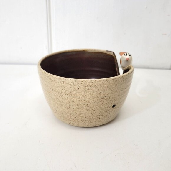 Handcrafted Ceramic Yarn Bowl With Bird Design - Picture 6 of 7